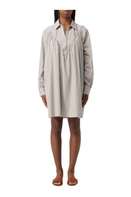 white-flattering-silhouette-elegant-dress