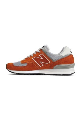 stylish-sneakers-for-everyday-wear