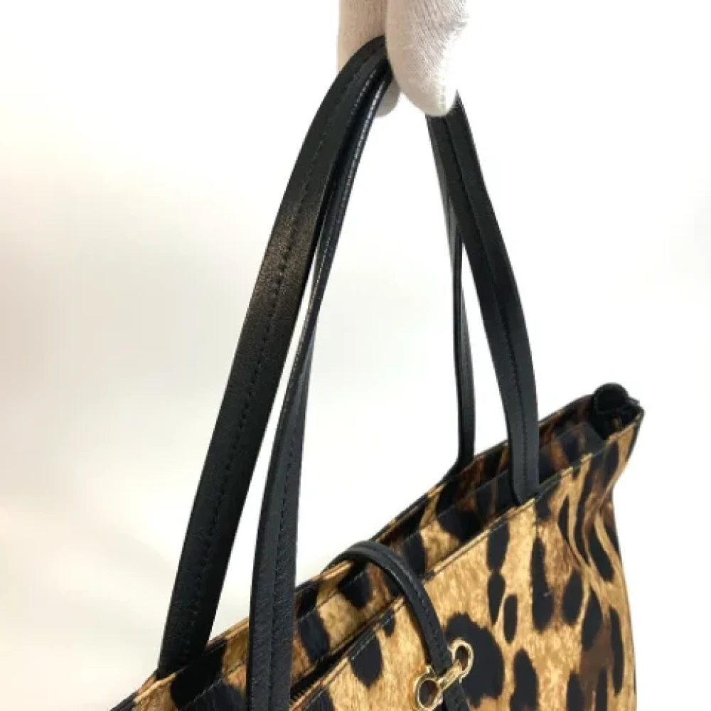 Salvatore Ferragamo Pre-owned Fabric shoulder-bags Brown Dames