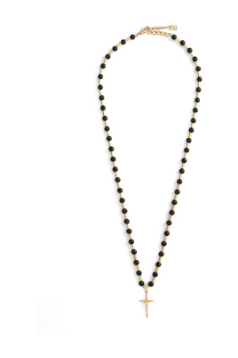 elegant-gold-necklace-with-pendant