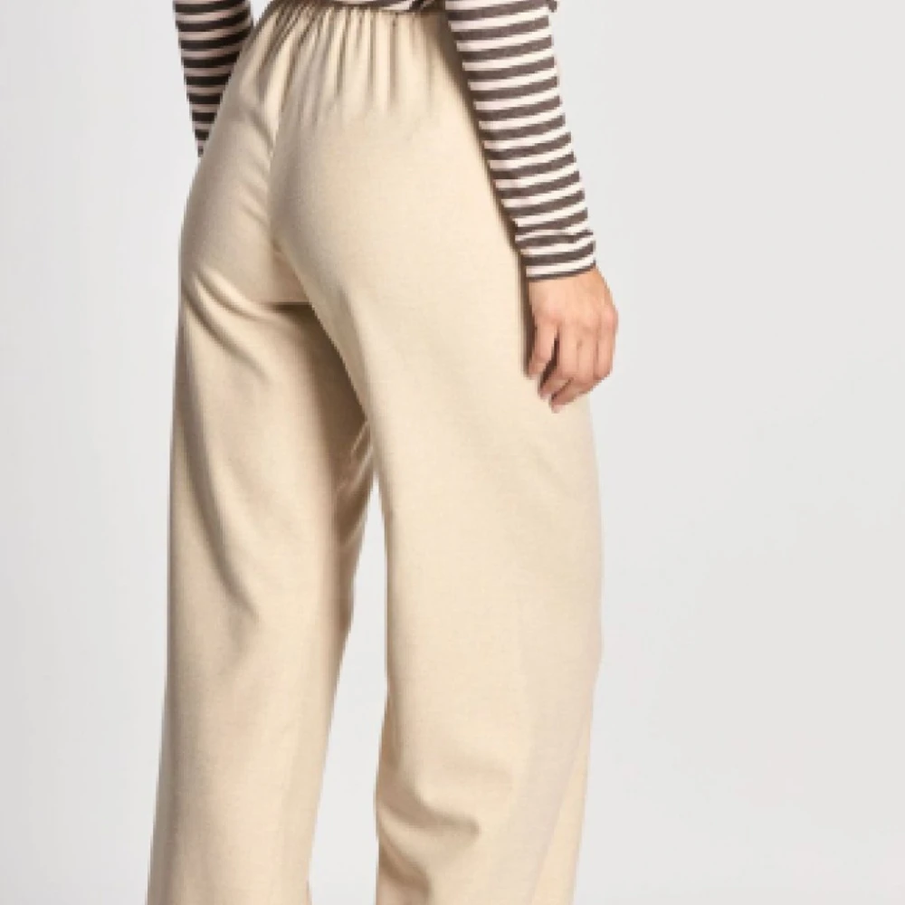 NIU Beige Wol Straight Leg Broek Beige Dames