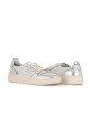 sneaker-bicolore-argent-en-cuir-souple