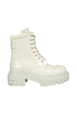 bottines-en-cuir-a-lacets