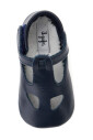 chaussures-plates-bleues-avec-decoupe