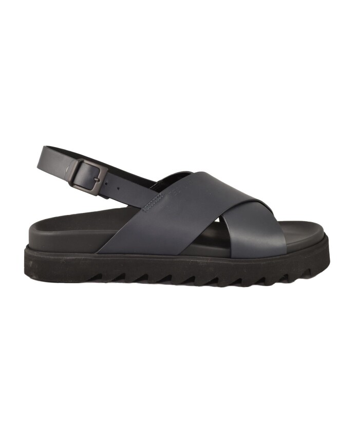 chaussures-en-cuir-avec-semelle-en-caoutchouc