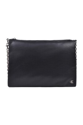 shoulder-bag-with-chain-closure
