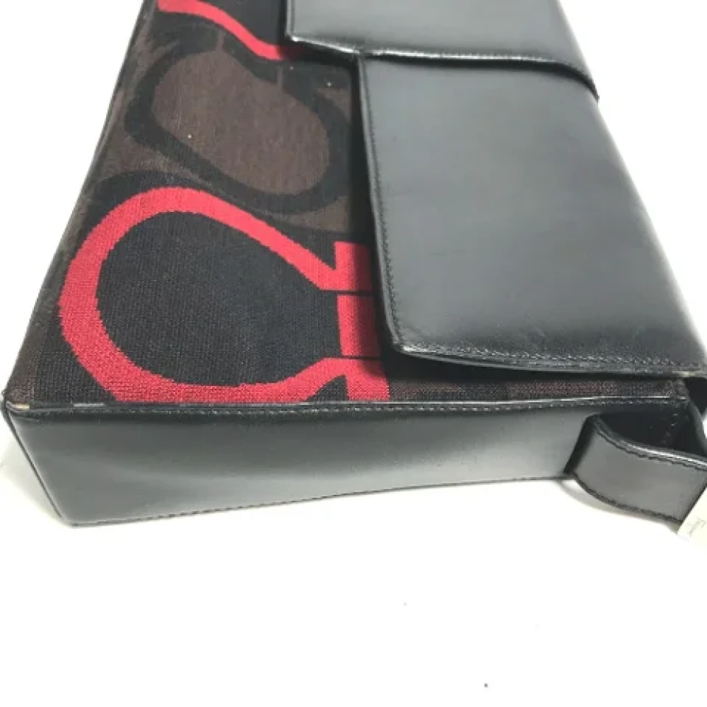 Salvatore Ferragamo Pre-owned Fabric shoulder-bags Black Dames