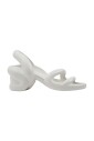 sandales-ajustables-en-cuir