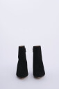 bottines-en-daim-noir