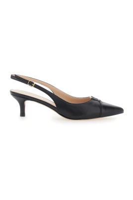 Pumps med spetsig tå i läder