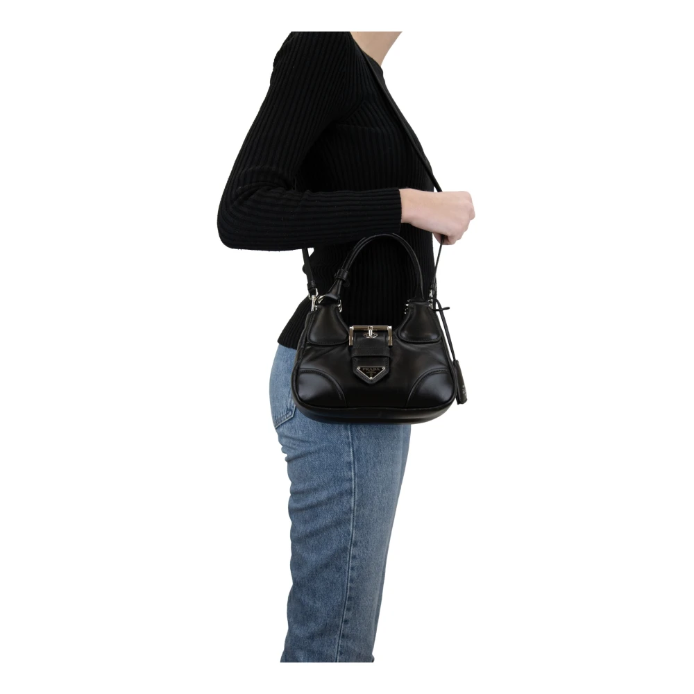 Prada Gewatteerde leren schoudertas met magneetknoop Black Dames