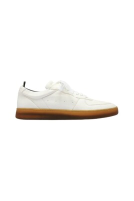 sleek-urban-sneaker
