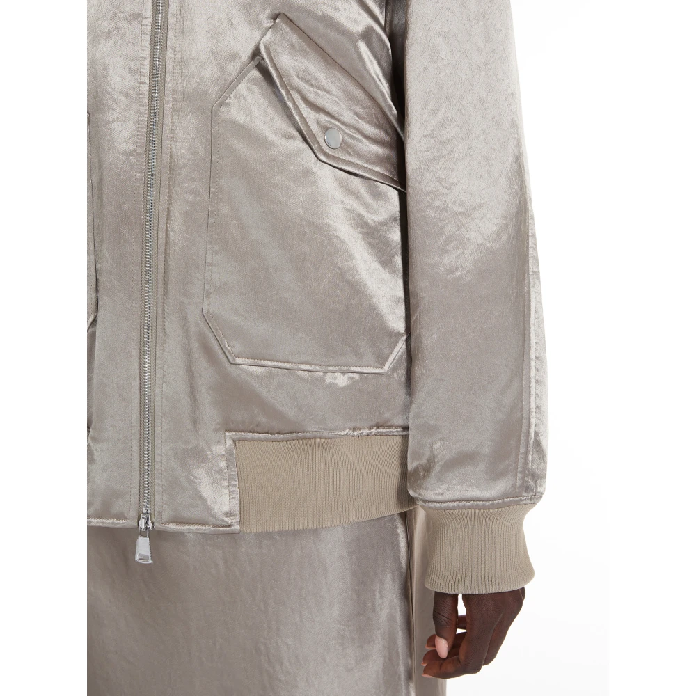 Max Mara Beige Oversized Bomberjack met Isolerende Technologie Beige Dames
