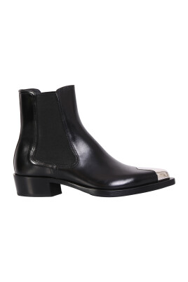black-ankle-boots-with-metal-toecap