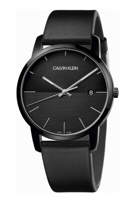 fashionable-watch-with-quartz-dial-and-leather-strap