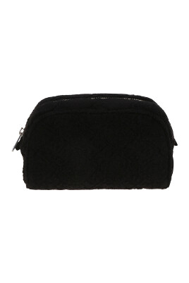 black-clutch-bag-elegant-design
