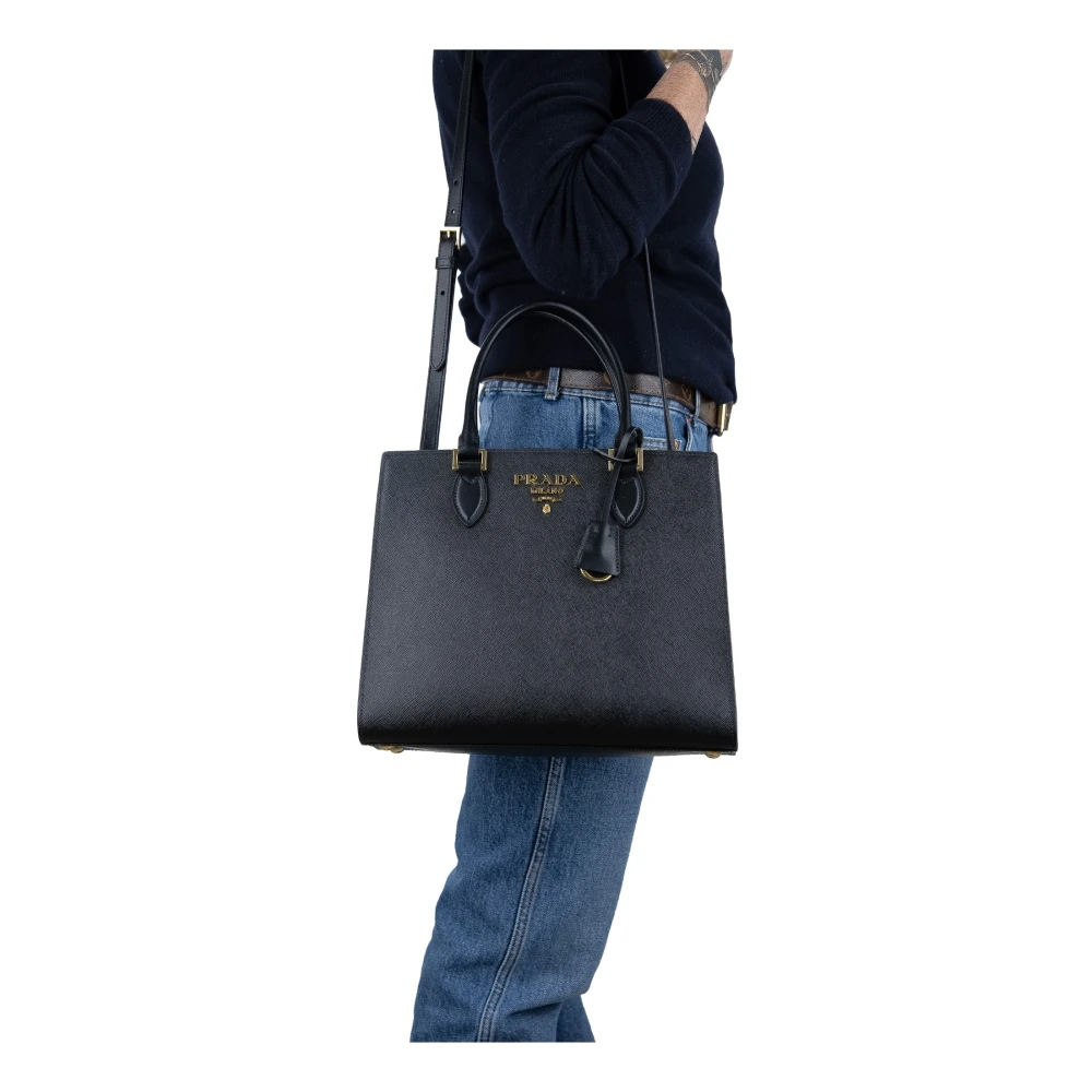 Prada Stijlvolle leren schoudertas magnetische knoop Black Dames