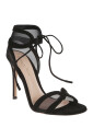 sandales-noires-a-ailes-de-papillon