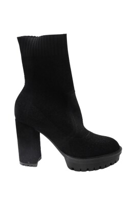 stylish-booties-for-fashionable-women