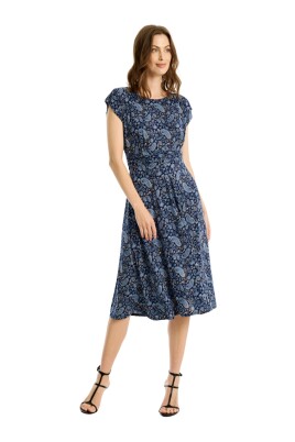 blue-chamallow-dress-with-colorful-print