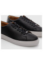 sneaker-en-cuir-minimaliste