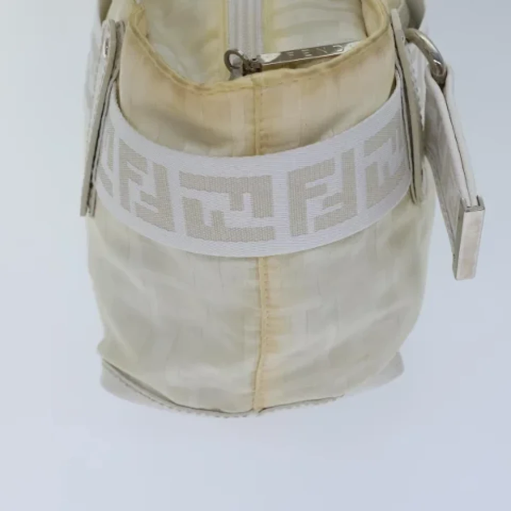Fendi Vintage Pre-owned Nylon handbags White Dames