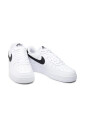 sneakers-blanches-style-classique-moderne