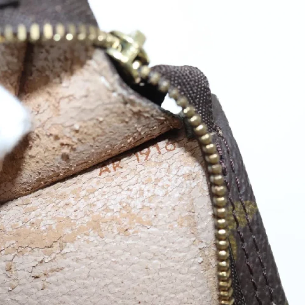 Louis Vuitton Vintage Pre-owned Canvas pouches Brown Dames