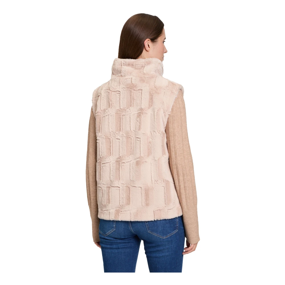 Betty & Co Nepbont vest met opstaande kraag Beige Dames