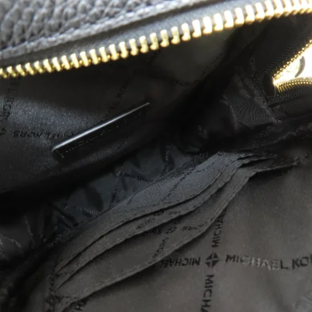 Michael Kors Pre-owned Leather shoulder-bags Black Dames