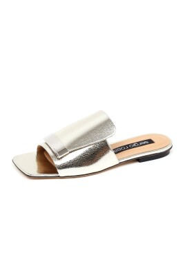 cracked-effect-silver-sandal-shoe