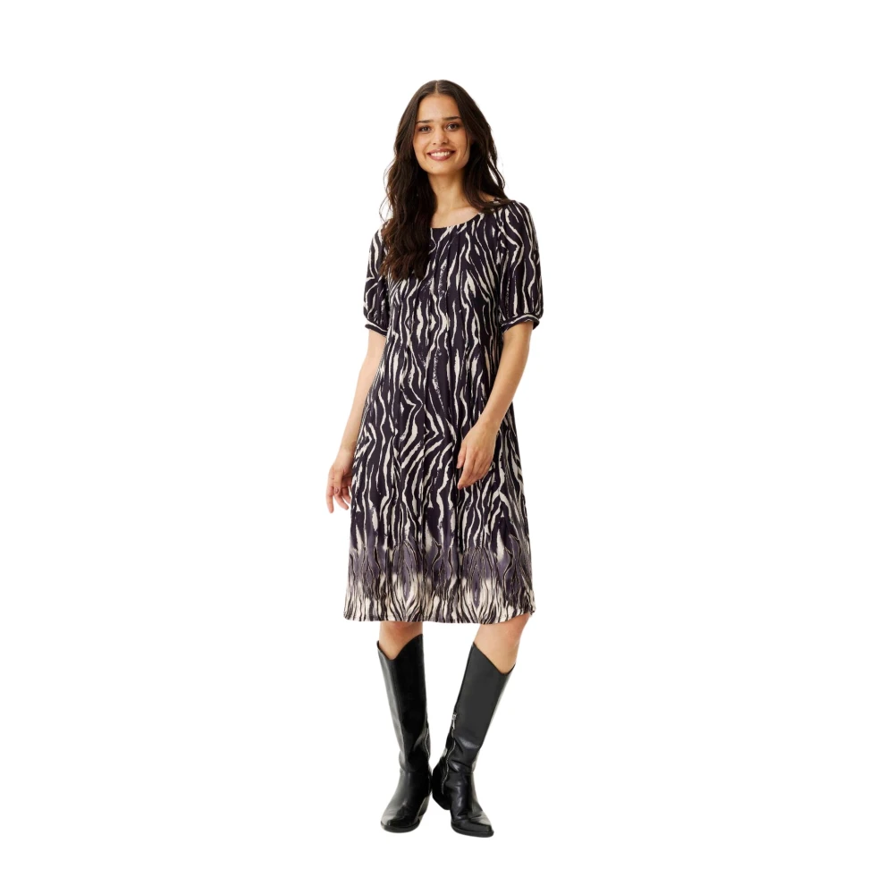 IN Front Elegante Lucette Jurk met Plooien Black Dames