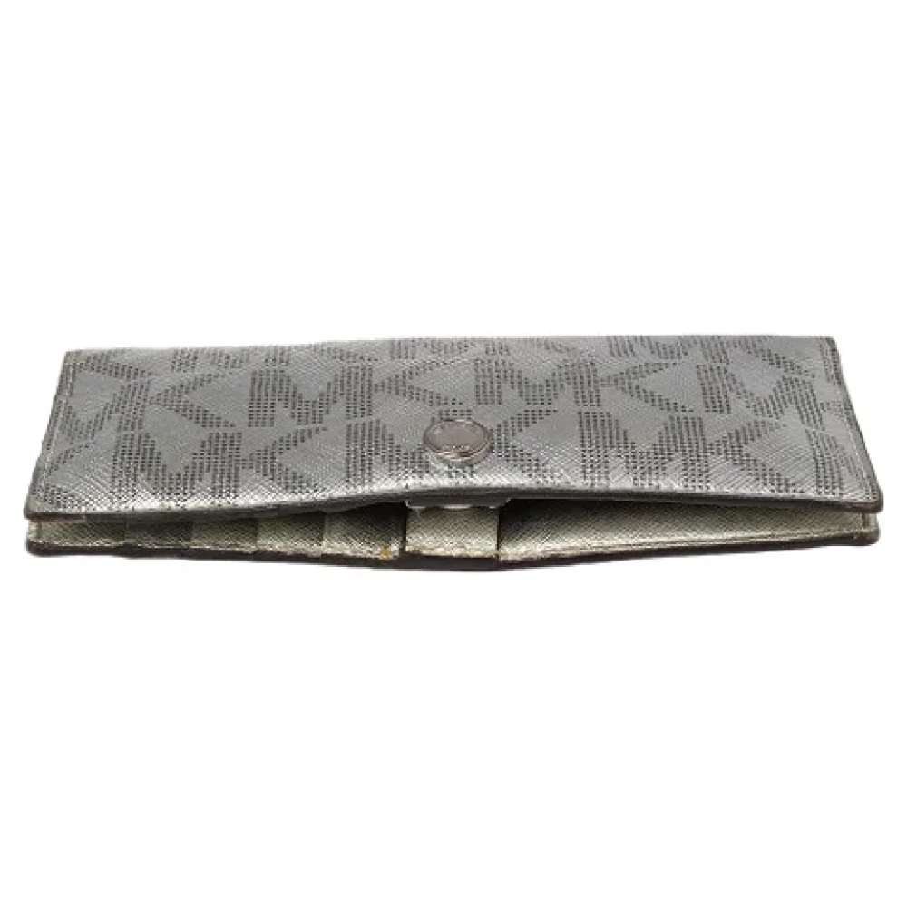 Michael Kors Pre-owned Coated canvas wallets Gray Dames