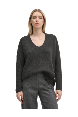 MMThora V-Neck Stickad
