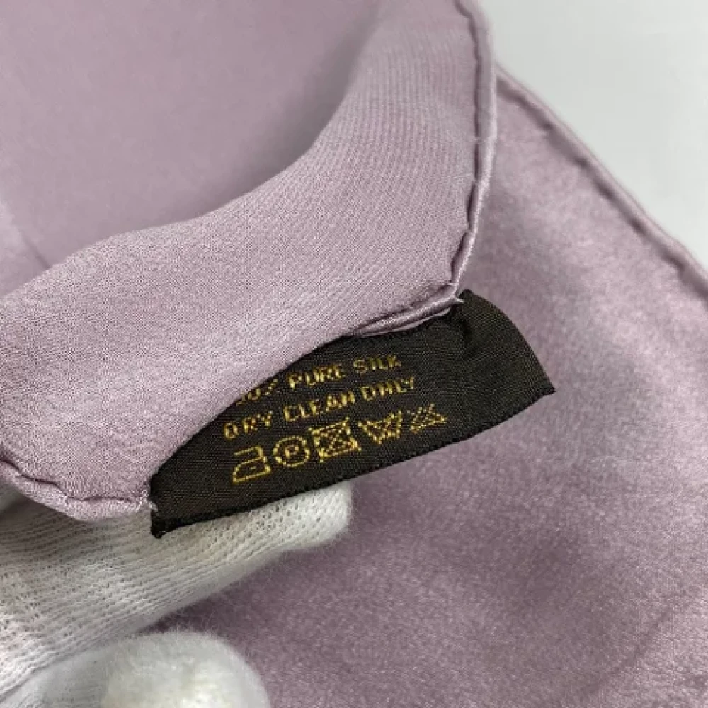 Louis Vuitton Vintage Pre-owned Silk scarves Purple Dames