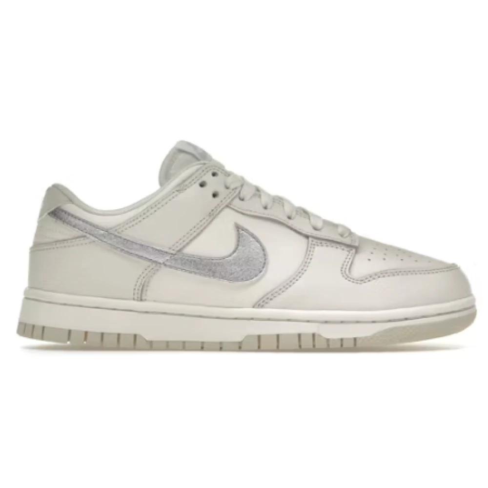 Nike - Shoes > Sneakers - Beige - Nike - Modalova