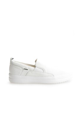 afslappet-slip-on-sneakers-med-rund-ta