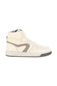 H1301 W22 Sneakers