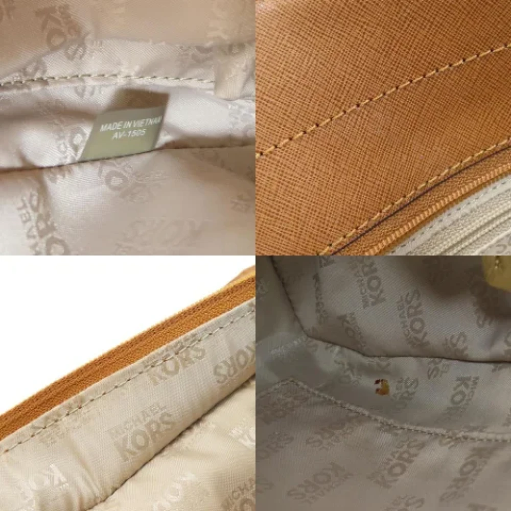 Michael Kors Pre-owned Canvas shoulder-bags Brown Dames