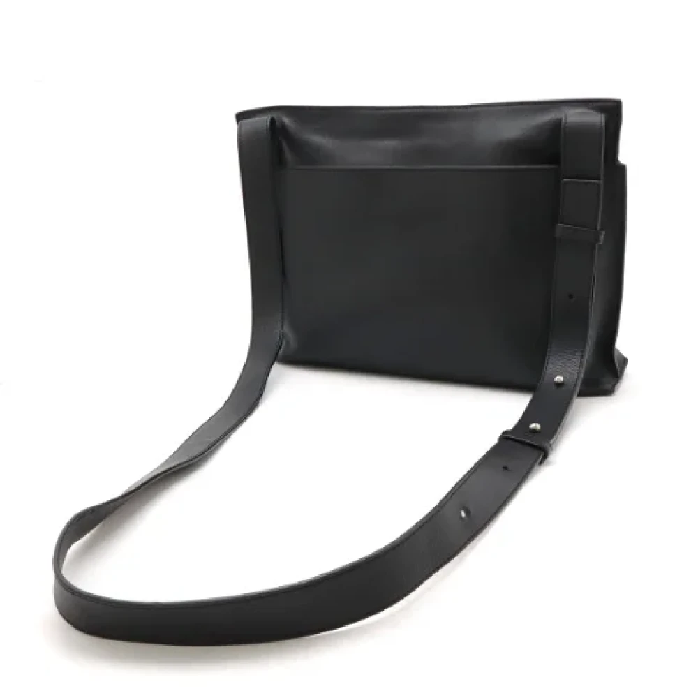 Loewe Pre-owned Leather shoulder-bags Black Dames