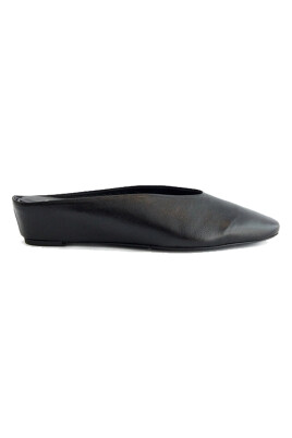 black-leather-wedge-sandals