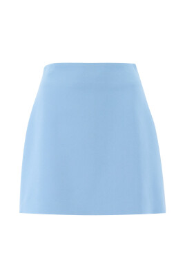 button-closure-skirt-with-accessories