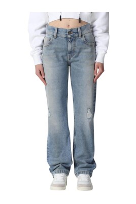 distressed-straight-leg-jeans
