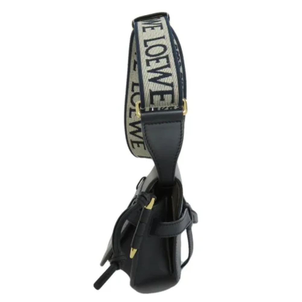 Loewe Pre-owned Leather shoulder-bags Black Dames