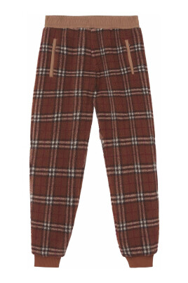 brown-trousers-elegant-casual-wear