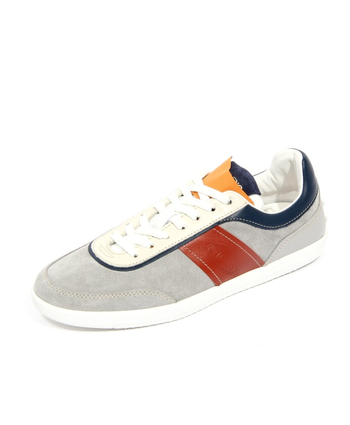 chaussures-en-daim-gris-bleu-a-lacets