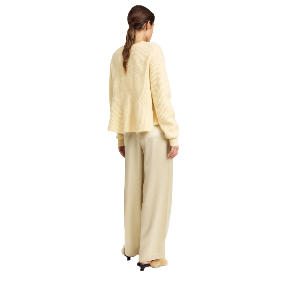 By Malene Birger Zachte Wol Mohair Trui By Herenne Birger Beige Dames