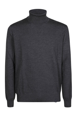 cozy-knit-turtle-neck-sweater