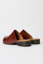 sabots-en-cuir-avec-semelle-vibram