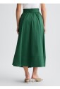 jupe-midi-dans-un-style-tendance